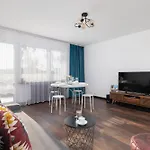 Comfortable Two-Bedroom Apartment Strzelcow By Noclegi Renters