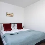 Comfortable Two-Bedroom Apartment Strzelcow By Noclegi Renters